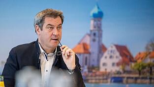 Markus Söder (CSU), Ministerpräsident von Bayern, vor Beginn der Online-Sitzung des Kabinetts. Markus Söder (CSU), Ministerpräsident von Bayern, vor Beginn der Online-Sitzung des Kabinetts.