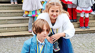 Kinderprinzessin Ida I. und Kinderprinz Julian I. Kinderprinzessin Ida I. und Kinderprinz Julian I.