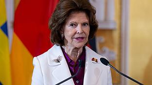 Die Königin erinnert sich gern an München. Die Königin erinnert sich gern an München.