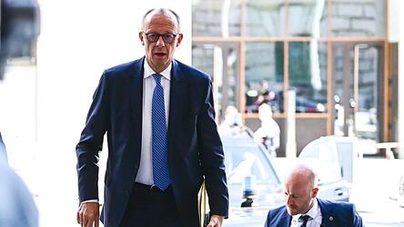 Bundeskanzler Friedrich Merz steht durch die Folgen seiner Personalpolitik unter Druck. Bundeskanzler Friedrich Merz steht durch die Folgen seiner Personalpolitik unter Druck.