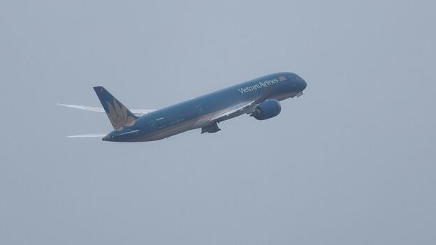 Bevor das Flugzeug am Samstag wieder landen konnte, musste es tonnenweise Kerosin ablassen. Bevor das Flugzeug am Samstag wieder landen konnte, musste es tonnenweise Kerosin ablassen.