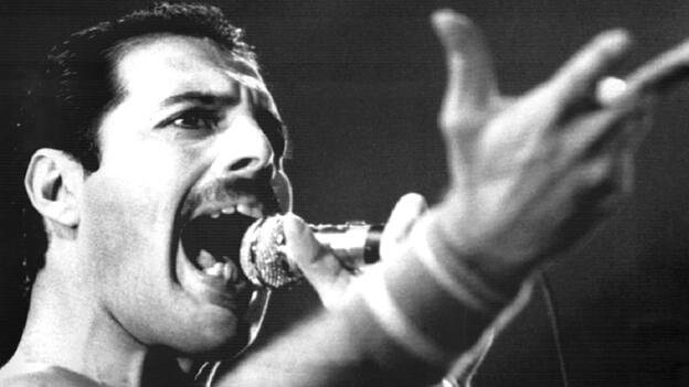 Freddie Mercury gilt als einer der legendärsten Live-Performer der Musikgeschichte. (Archivbild) Freddie Mercury gilt als einer der legendärsten Live-Performer der Musikgeschichte. (Archivbild)