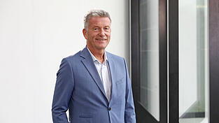 Andreas Moser wechselt zum 1. November 2025 in den Vorstand des Autozulieferers ZF. Zuvor war er Leiter der Division Industrietechnik in Passau. Andreas Moser wechselt zum 1. November 2025 in den Vorstand des Autozulieferers ZF. Zuvor war er Leiter der Division Industrietechnik in Passau.