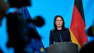 Man könne nicht bis zur Bildung einer neuen Bundesregierung warten, sagte Baerbock. Man könne nicht bis zur Bildung einer neuen Bundesregierung warten, sagte Baerbock.