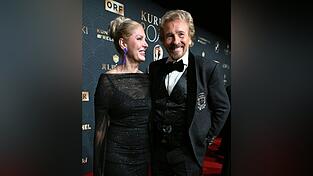 Thomas Gottschalk kam mit seiner Ehefrau Karina zur Romy-Vergabe. Thomas Gottschalk kam mit seiner Ehefrau Karina zur Romy-Vergabe.
