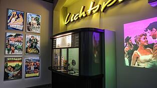 So sahen mal Kinokassen aus: Das Haus der Geschichte präsentiert einen neuen Blick auf die deutsche Geschichte. So sahen mal Kinokassen aus: Das Haus der Geschichte präsentiert einen neuen Blick auf die deutsche Geschichte.