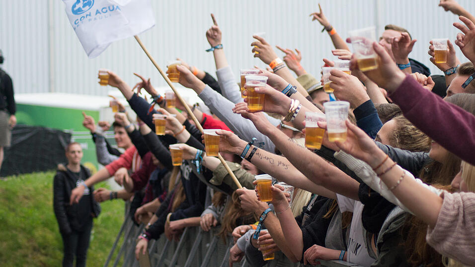 Impressionen vom ersten Tag des Pfingst-Open Airs in Salching. (Fotos: Regina Hölzel) Impressionen vom ersten Tag des Pfingst-Open Airs in Salching. (Fotos: Regina Hölzel)