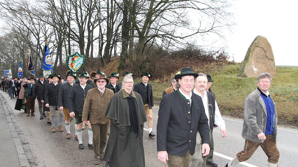 Zum 41. Mal trafen sich am Samstag Patrioten und Königstreue zum Winterpatriotentreffen. (Foto: Katharina Baumeister) Zum 41. Mal trafen sich am Samstag Patrioten und Königstreue zum Winterpatriotentreffen. (Foto: Katharina Baumeister)