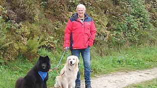 Reinhold Köppl verstärkt das Team der Wanderführer. Bei den Touren sind auch seine Hunde oft dabei. Reinhold Köppl verstärkt das Team der Wanderführer. Bei den Touren sind auch seine Hunde oft dabei.