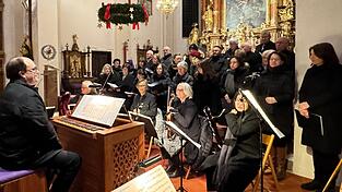 Das Orchester La Banda aus Augsburg, der Kirchenchor Sankt Maria die Solisten sowie Regionalkantor Christian Müller gestalteten mit Bach´scher Musik den Gottesdienst. Das Orchester La Banda aus Augsburg, der Kirchenchor Sankt Maria die Solisten sowie Regionalkantor Christian Müller gestalteten mit Bach´scher Musik den Gottesdienst.