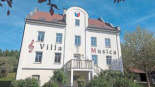 Die Villa Musica am Altdorfer Ziegeleigelände. Die Villa Musica am Altdorfer Ziegeleigelände.