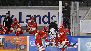 Einige EVL-Talente klopfen bei den Profis an. Viele haben es schon zu den Profis geschafft. Einige EVL-Talente klopfen bei den Profis an. Viele haben es schon zu den Profis geschafft.