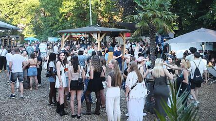 Beste Stimmung herrschte am Freitagabend im Sandora-Garten. Beste Stimmung herrschte am Freitagabend im Sandora-Garten.
