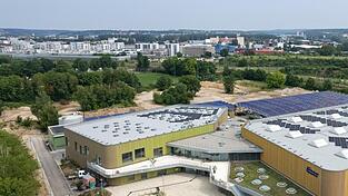 Südwestlich des neu errichteten Sportpark Ost besitzt die Stadt ein freies Grundstück, das sich nach Prüfung der Alternativstandorte für den Schulbau eignet. Dafür gibt es aber auch andere Interessenten. Südwestlich des neu errichteten Sportpark Ost besitzt die Stadt ein freies Grundstück, das sich nach Prüfung der Alternativstandorte für den Schulbau eignet. Dafür gibt es aber auch andere Interessenten.