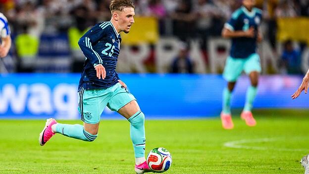 Nach seinem Kurz-Comeback für den FC Bayern will Lennart Karl schnellstmöglich auch wieder im Nationaltrikot auflaufen. (Archivbild) Nach seinem Kurz-Comeback für den FC Bayern will Lennart Karl schnellstmöglich auch wieder im Nationaltrikot auflaufen. (Archivbild)