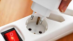 Energie wird nächstes Jahr wieder günstiger. Energie wird nächstes Jahr wieder günstiger.