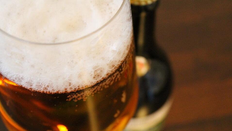 Craft beer lockt mit neuen Aromen. Craft beer lockt mit neuen Aromen.