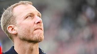 Benni Weber sucht den nächsten Augsburger Coach. Benni Weber sucht den nächsten Augsburger Coach.