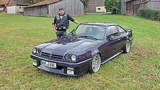 Christoph Feiner (26) und sein Schmuckstück: ein B-Manta, Baujahr 1988. Christoph Feiner (26) und sein Schmuckstück: ein B-Manta, Baujahr 1988.