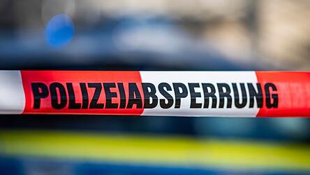 Die Polizei ermittelt weiter zu den genauen Umständen des Todes der 45-Jährigen. (Symbolbild) Die Polizei ermittelt weiter zu den genauen Umständen des Todes der 45-Jährigen. (Symbolbild)