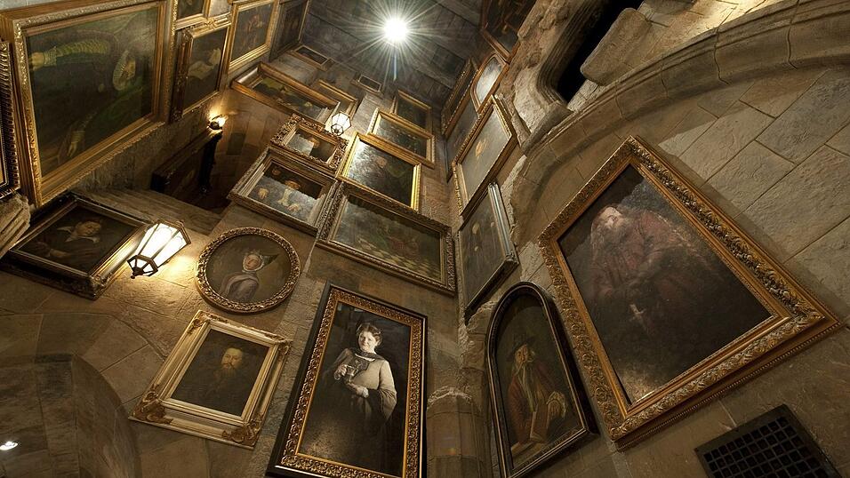 Auf Pottermore kann man die Harry-Potter-Bücher nacherleben. Wer will, kann sich selbst im Fach Zaubertränke versuchen. Auf Pottermore kann man die Harry-Potter-Bücher nacherleben. Wer will, kann sich selbst im Fach Zaubertränke versuchen.