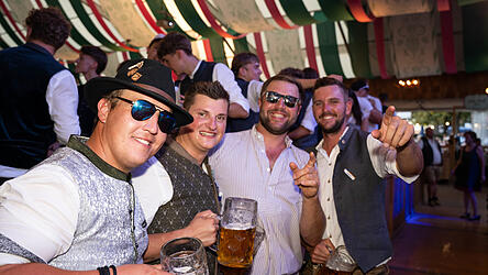 Die Partybilder vom Samstag, 15. August, aus dem Festzelt Weckmann. Die Partybilder vom Samstag, 15. August, aus dem Festzelt Weckmann.