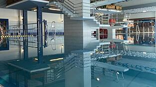 Das deutlich in die Jahre gekommene Hallenbad soll in den kommenden Jahren nach und nach umfassend saniert werden. Das deutlich in die Jahre gekommene Hallenbad soll in den kommenden Jahren nach und nach umfassend saniert werden.