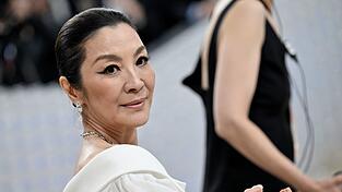 Die Berlinale ehrt Michelle Yeoh mit dem Goldenen Ehrenbären. (Archivbild) Die Berlinale ehrt Michelle Yeoh mit dem Goldenen Ehrenbären. (Archivbild)