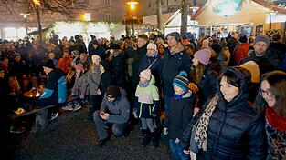 Zahlreiche Gäste kamen zur offiziellen Eröffnung. Zahlreiche Gäste kamen zur offiziellen Eröffnung.