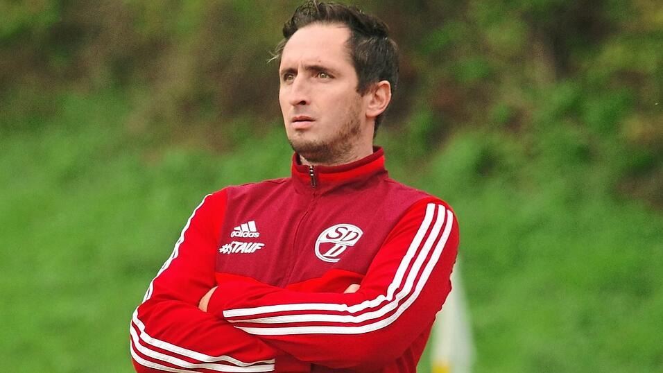 Trainer Stefan Stiegler verlässt im Sommer den SV Donaustauf. Trainer Stefan Stiegler verlässt im Sommer den SV Donaustauf.