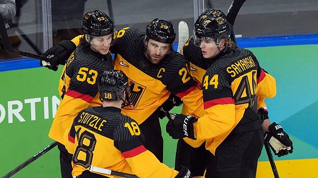 Deutschlands Eishockey-Cracks stehen im Olympia-Viertelfinale gegen die Slowakei. Deutschlands Eishockey-Cracks stehen im Olympia-Viertelfinale gegen die Slowakei.