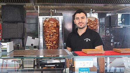 „Öz-Ankara-Döner“ verkauft noch einen echten Döner. „Öz-Ankara-Döner“ verkauft noch einen echten Döner.