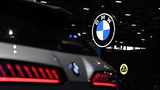 BMW leidet unter ähnlichen Problemen wie die anderen deutschen Autohersteller, kann unter dem Strich aber mehr Geld verdienen. (Archivbild) BMW leidet unter ähnlichen Problemen wie die anderen deutschen Autohersteller, kann unter dem Strich aber mehr Geld verdienen. (Archivbild)