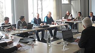 Wo kann gespart werden? Diese Frage beschäftigte den Kreisausschuss am Montag. So sind für die Personalkantine inzwischen nur noch 240.000 Euro statt der ursprünglich geplanten 650.000 Euro vorgesehen. Wo kann gespart werden? Diese Frage beschäftigte den Kreisausschuss am Montag. So sind für die Personalkantine inzwischen nur noch 240.000 Euro statt der ursprünglich geplanten 650.000 Euro vorgesehen.