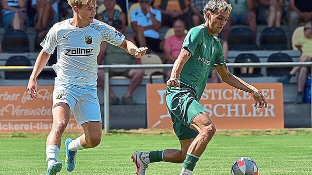 Ob Nik Leipold oder Max Meyer (links), ob Paul Grauschopf oder Elija Härtl: DJK-Trainer Thorsten Kirschbaum hat beim Aufsteiger SC Eltersdorf viele Alternativen in seinem Kader zur Verfügung. Ob Nik Leipold oder Max Meyer (links), ob Paul Grauschopf oder Elija Härtl: DJK-Trainer Thorsten Kirschbaum hat beim Aufsteiger SC Eltersdorf viele Alternativen in seinem Kader zur Verfügung.