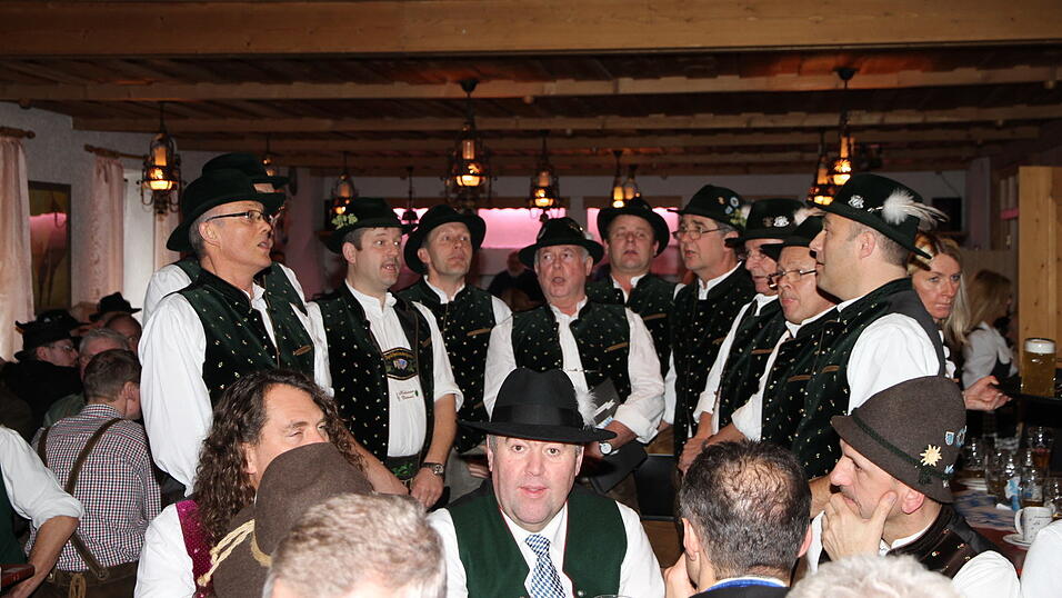Zum 41. Mal trafen sich am Samstag Patrioten und Königstreue zum Winterpatriotentreffen. (Foto: Katharina Baumeister) Zum 41. Mal trafen sich am Samstag Patrioten und Königstreue zum Winterpatriotentreffen. (Foto: Katharina Baumeister)