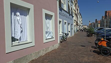 Hitzeanpassungsmaßnahmen in der Neustadt sehen aktuell so aus. Hitzeanpassungsmaßnahmen in der Neustadt sehen aktuell so aus.
