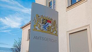 Die Verhandlung fand vor dem Amtsgericht Landau statt. Die Verhandlung fand vor dem Amtsgericht Landau statt.