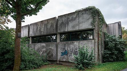 Sanierungen gehören für viele Kommunen zu den ersten Projekten, die in Zeiten klammer Kassen hintangestellt werden. (Symbolbild) Sanierungen gehören für viele Kommunen zu den ersten Projekten, die in Zeiten klammer Kassen hintangestellt werden. (Symbolbild)