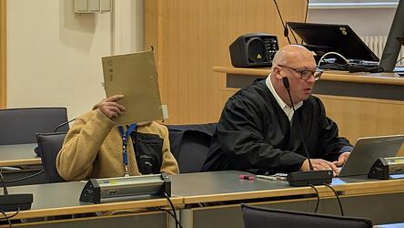 Verteidiger Uwe Grabner will eine unbefristete Unterbringung seines Mandanten verhindern. Verteidiger Uwe Grabner will eine unbefristete Unterbringung seines Mandanten verhindern.