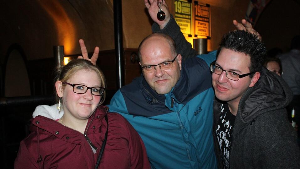 19 Jahre Beatschuppen Landshut! Das wurde am Freitag mit einer Schlagerparty gefeiert. 19 Jahre Beatschuppen Landshut! Das wurde am Freitag mit einer Schlagerparty gefeiert.