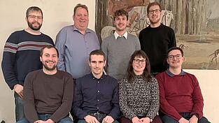 Die Junge Liste hat Visionen für die Gemeindeentwicklung: sitzend v.l. Matthias Lentner, Thomas Hermann, Doris Ferch und Johannes Kroneck, stehend v.l. Markus Reiter, Martin Forstner, Elias Schmidmüller und Janik Atzenbeck. Die Junge Liste hat Visionen für die Gemeindeentwicklung: sitzend v.l. Matthias Lentner, Thomas Hermann, Doris Ferch und Johannes Kroneck, stehend v.l. Markus Reiter, Martin Forstner, Elias Schmidmüller und Janik Atzenbeck.