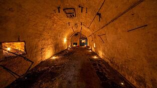 Ein Gang in der Dietl-Brauerei. Das Gebäude einschließlich des Kellers steht heute unter Denkmalschutz. Ein Gang in der Dietl-Brauerei. Das Gebäude einschließlich des Kellers steht heute unter Denkmalschutz.