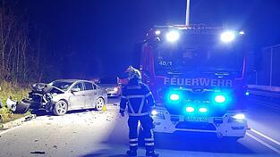 Das Auto musste abgeschleppt werden. Das Auto musste abgeschleppt werden.