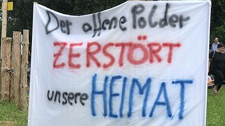 Mit vielen Aktionen hat die IG auf die Belange der Donauanrainer aufmerksam gemacht. Mit vielen Aktionen hat die IG auf die Belange der Donauanrainer aufmerksam gemacht.