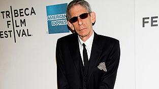 Richard Belzer besucht die Premiere von 'Mistaken For Strangers' während der Eröffnungsnacht des Tribeca Film Festivals 2013. Richard Belzer besucht die Premiere von 'Mistaken For Strangers' während der Eröffnungsnacht des Tribeca Film Festivals 2013.
