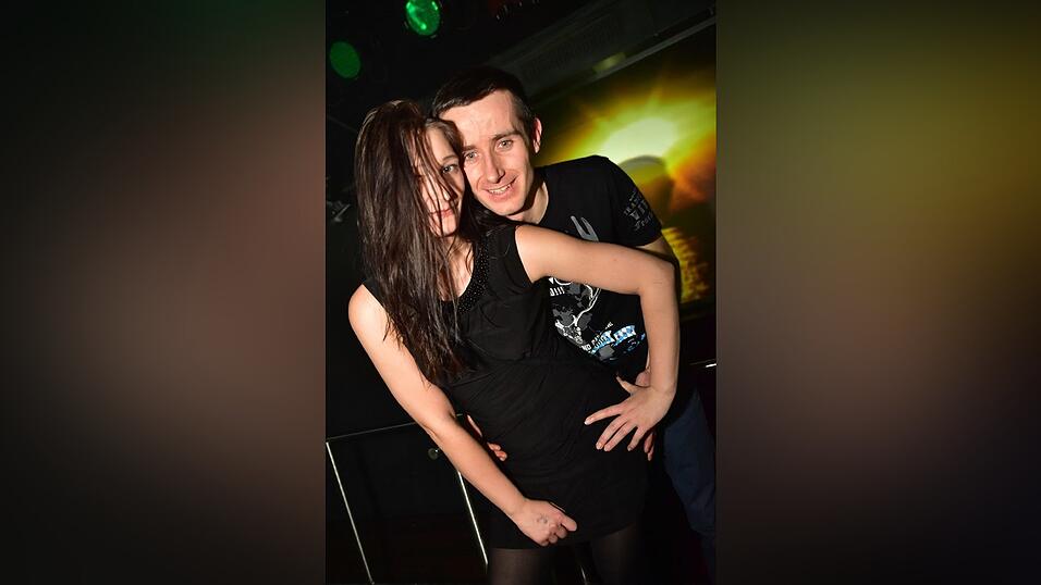 Im Stars wurde wurde wieder getanzt und gefeiert, bis das Licht anging. Im Stars wurde wurde wieder getanzt und gefeiert, bis das Licht anging.