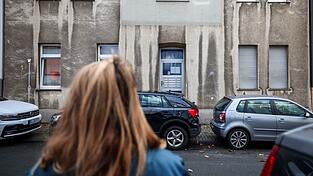 Von dem Einsatz, bei dem ein gehörloses zwölfjähriges Mädchen von dem Schuss aus einer Dienstwaffe lebensgefährlich verletzt wurde, gibt es keine Bodycam-Aufnahmen. (Archivfoto) Von dem Einsatz, bei dem ein gehörloses zwölfjähriges Mädchen von dem Schuss aus einer Dienstwaffe lebensgefährlich verletzt wurde, gibt es keine Bodycam-Aufnahmen. (Archivfoto)