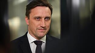 Niedersachsens CDU-Landeschef Sebastian Lechner sagt angesichts der mutmaßlichen Deepfake-Affäre: «Es gibt offensichtlich noch Defizite.» (Archivbild) Niedersachsens CDU-Landeschef Sebastian Lechner sagt angesichts der mutmaßlichen Deepfake-Affäre: «Es gibt offensichtlich noch Defizite.» (Archivbild)