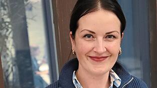 Marina Schmid zeigt einen Wunschzettel. Marina Schmid zeigt einen Wunschzettel.